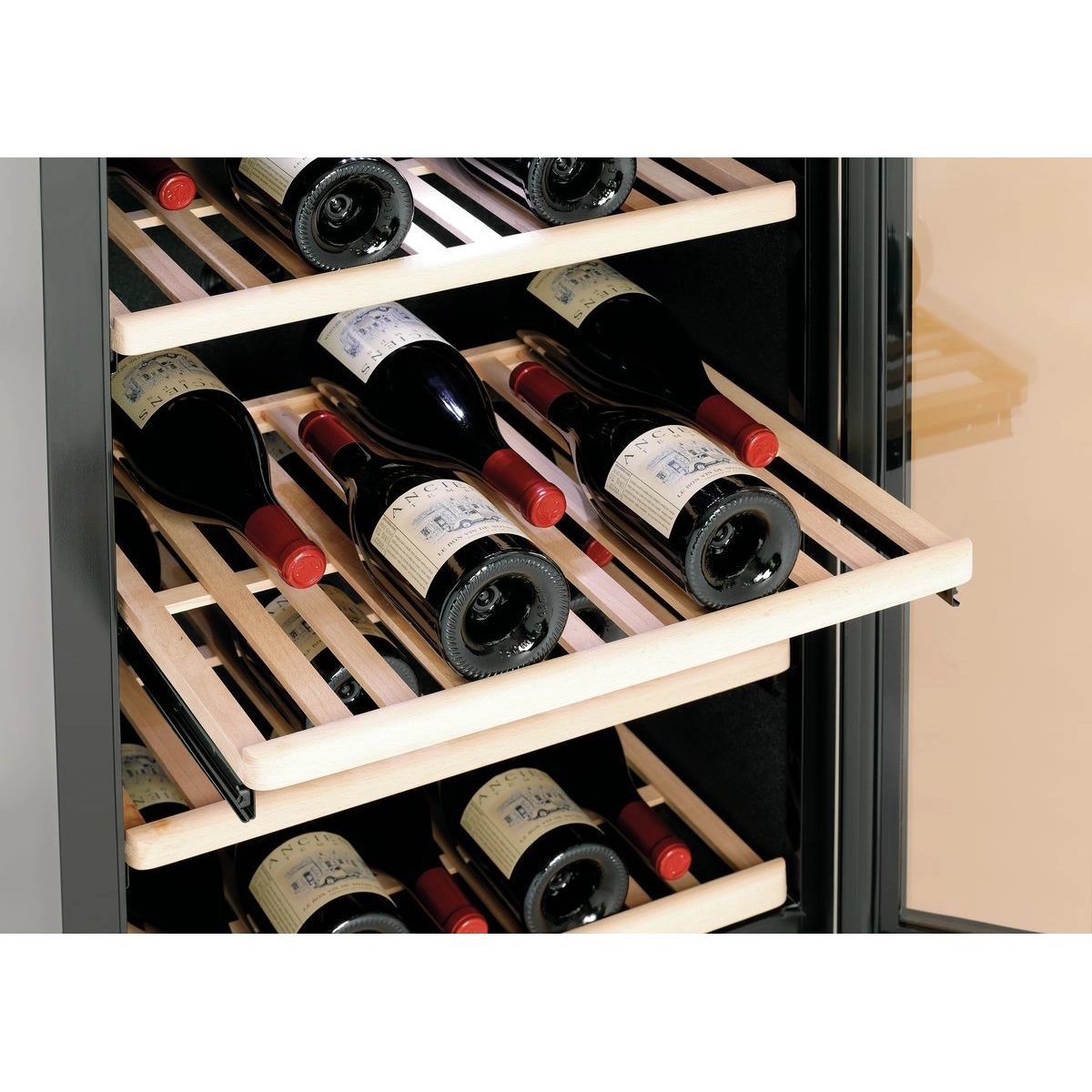 Bartscher 700131 Weinkuehlschrank 6  