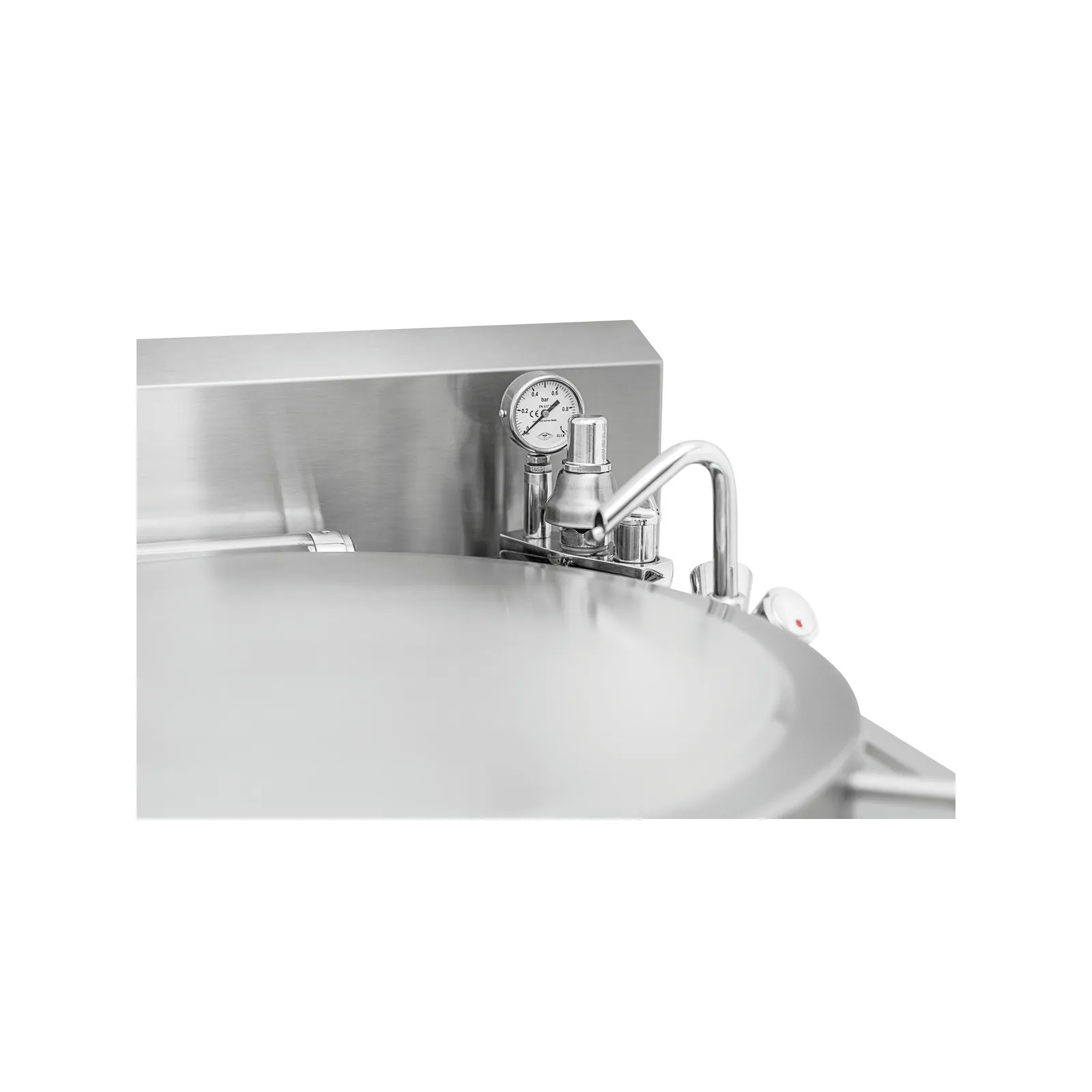 Bartscher 280022 Kochkessel E342L Nahansicht Wasserhahn, geschlossener Deckel